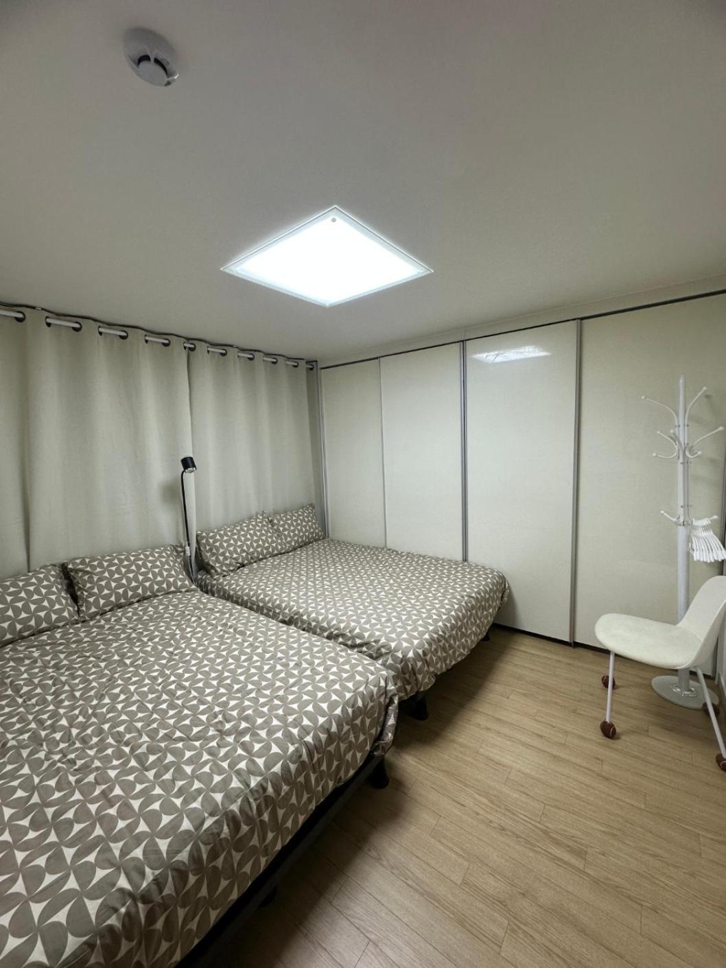 Hongdae T House *