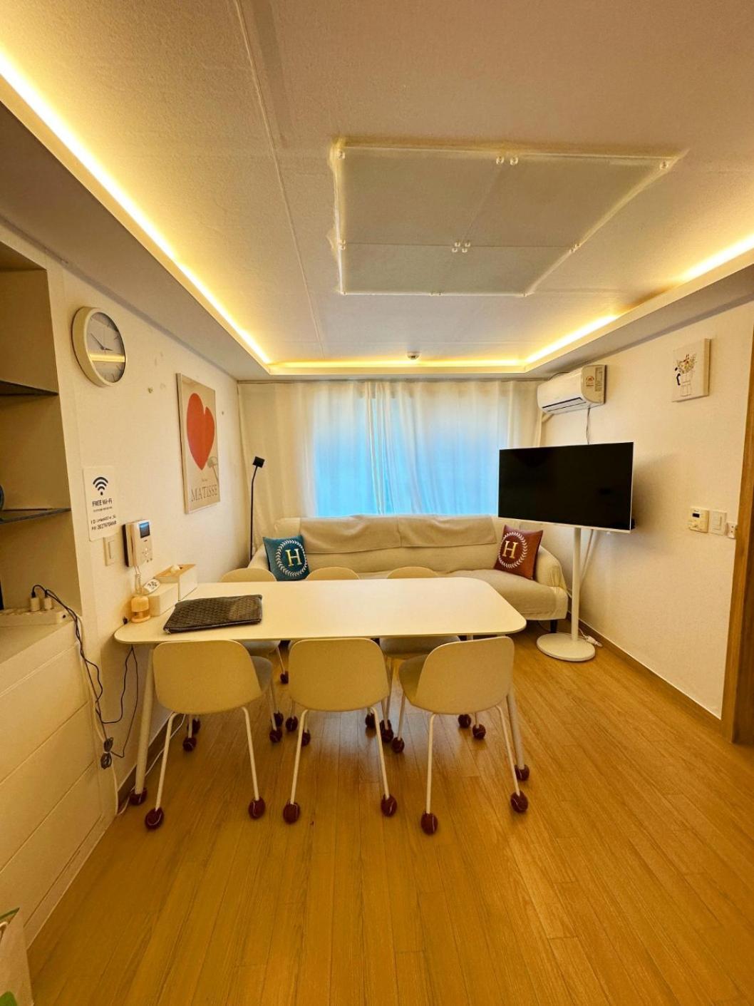 Villa Hongdae T House *