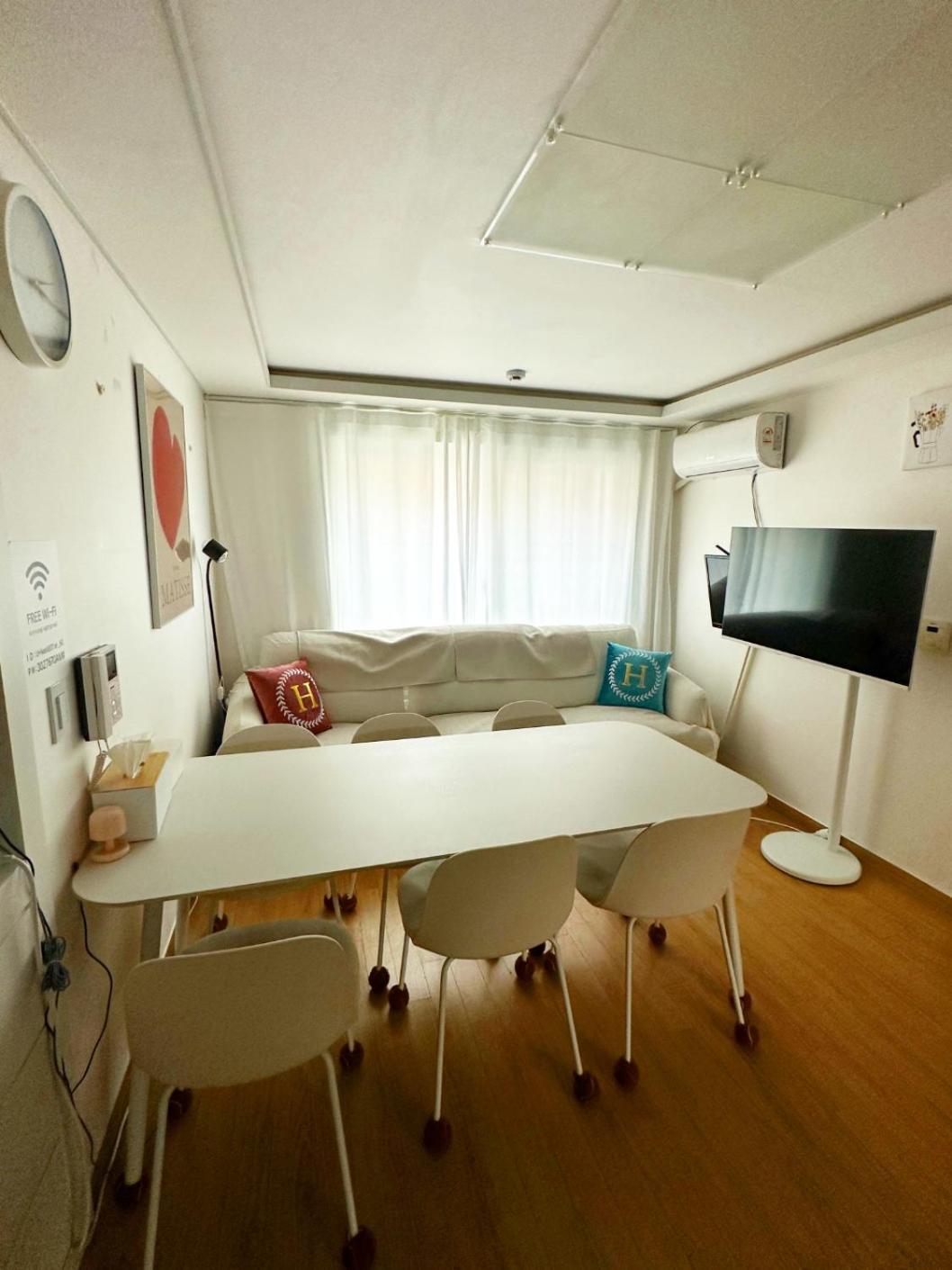 Hongdae T House